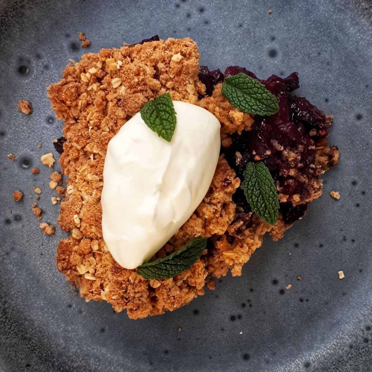 Apple and Blueberry Crumble A Classic Dessert