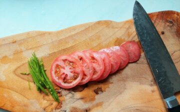 Sliced Seasoned Tomatoes and Julienne Snow Peas