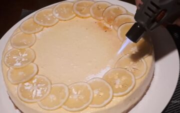 Caramelizing My Bake Lemon Cheesecake